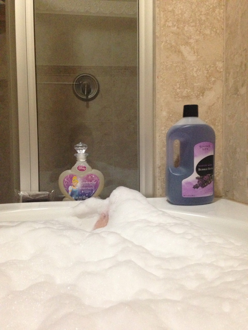 Bubble bath time is the best time. ^_^
