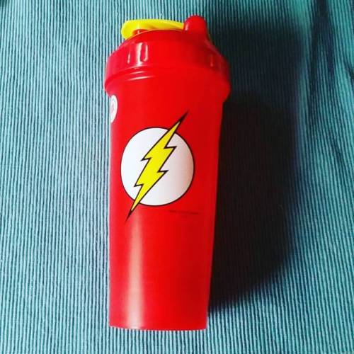 New shaker bottle because my husband loves me. #shakerbottle #protein #gymtime #flash #dccomics #sup