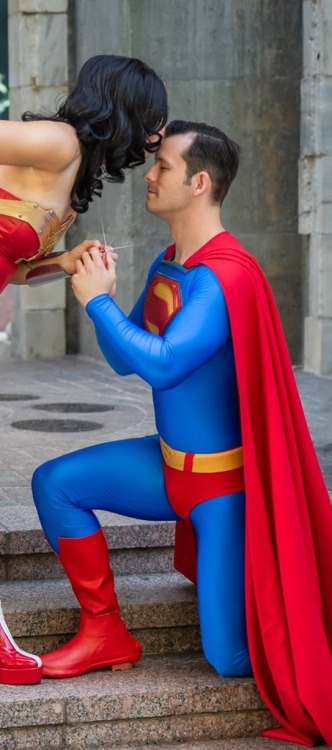 bulgephilia:Superman’s propose.Superman: Rob McGlamery