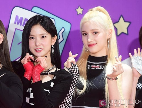 Yujin and Bahiyyih at KCON 2022 Premiere in Seoul 