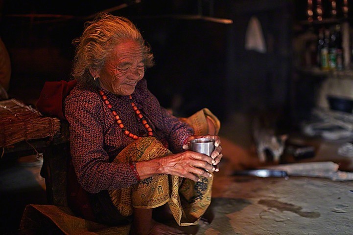 indiaincredible:   Ancient Tradition of Honey Hunting in Nepal 