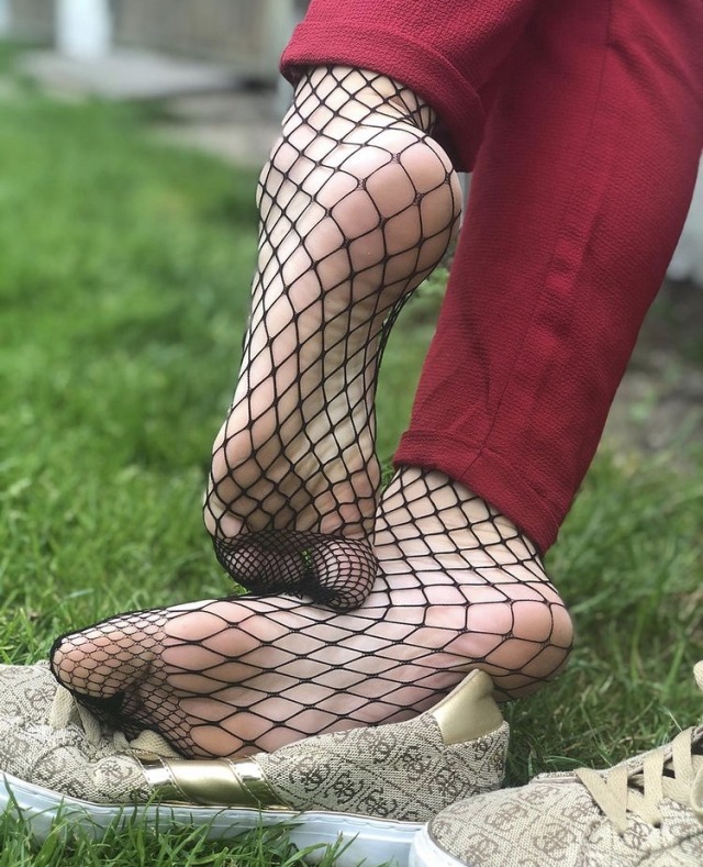 socksandfeet: