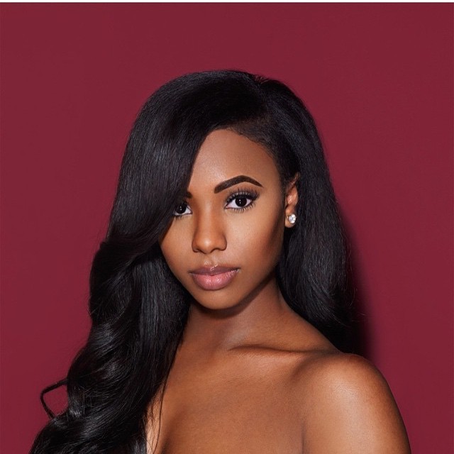 vogue-lotus:  Follow Vogue-Lotus, for your daily dose of fashion Kik &amp; IG :