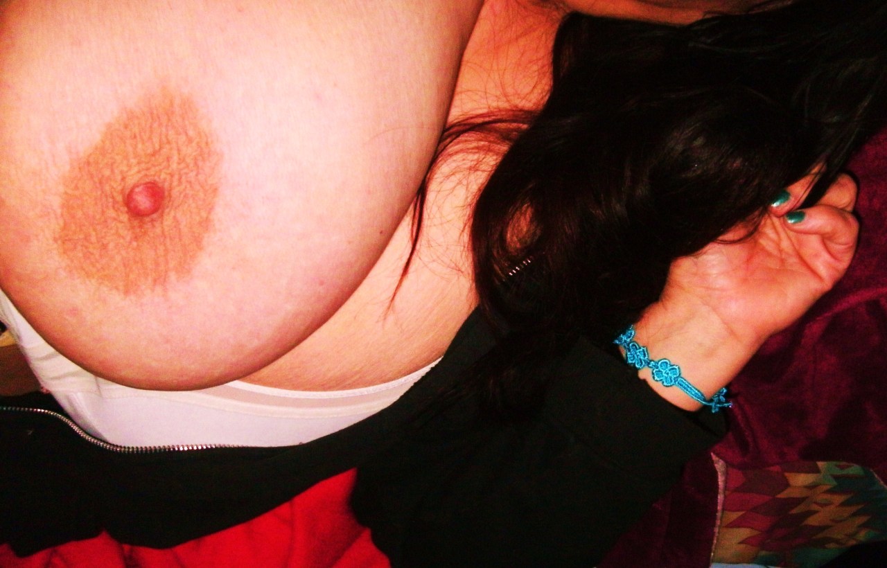 mylonelybreasts:  they just won”t stay on my hoodie, or my bra