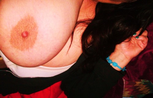 mylonelybreasts:  they just won”t stay on my hoodie, or my bra