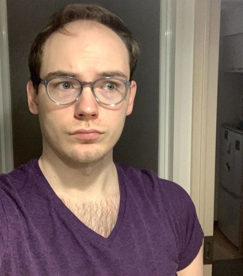 asculptorlackingarms:Now that I’ve lived with my “Corona-beard” for two months. I really kind of hate the shaved lewk…..welp.
