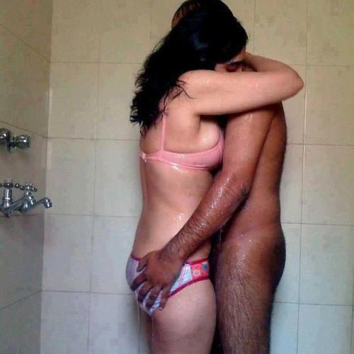 Sexy Bhabhi Naked Bathroom With HusbandDownload adult photos