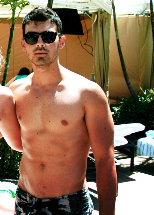 male-celebs-naked:  Joe Jonas 2See more here