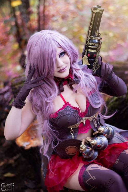 steam-and-pleasure: Cinderella from SINoALICE Cosplayer:www.instagram.com/cherry_blews/Photographer 