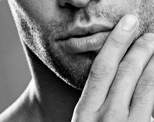 tenderdominance:  I can taste you on my lips. I think of the way I want to touch