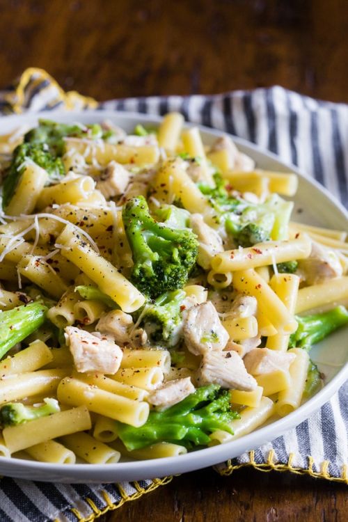 prettypasta:Chicken Broccoli Ziti