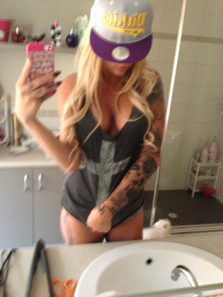 GIRLS GUNS TATTOOS