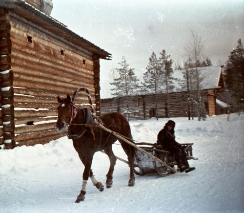 sovietpostcards:Winter in Malye Korely, a museum of Russian wooden architecture in Arkhangelsk (1970