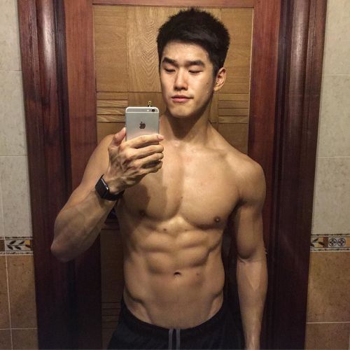 Beautiful #asianhunk i found on instagram - January 23, 2016 at 01:00PM #BAM
