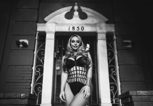 dreadinny:  White Rose                            Sydney Maler  