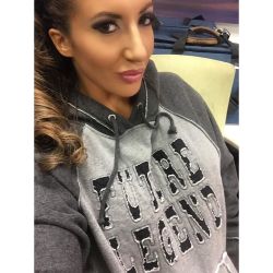 Waiting on my nail lady to sharpen my claws 💅🏽 Shoutout to the @futurelegendapparel crew for always keeping me fresh in the hottest gear&hellip;. Check them Out ➡️http://WWW.FUTURELEGEND.BIZ⬅️ by richelleryan