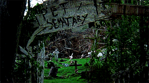 joker-theclown:  A series of strange events begins after the death of the Creed family cat. Gradually they realize that an old cemetery, which is at the back of the house, may have a connection with these events. Pet Sematary (1989) dir. Mary Lambert