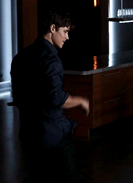 196bd44b557d47d6e7cf28eaccf5bbf94df56a95.gif