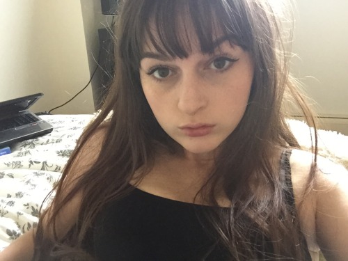 rnekitty:  anon request / selfie don’t mind my dark eyes i was super sick that day