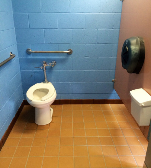 hersheywrites:  beben-eleben:  Design failure?  Lmao. 