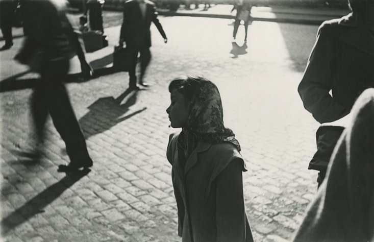 My latest: A Master of Color in Black and White: Famed for his color photographs of New York City, Saul Leiter’s black and white work gets another look (via Yahoo News)
