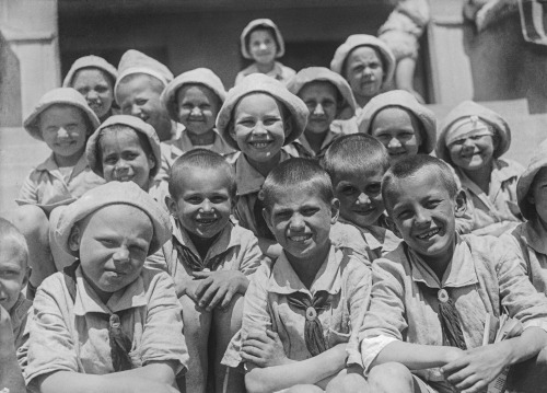 Young pioneers in Artek camp on the Black Sea (Crimea, 1930s). Photos by Yakov Berlin.