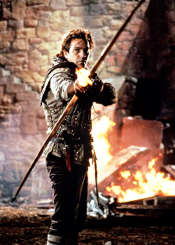 greatrunner:  Costume Details: Robin [Hood] of Locksley, Robin Hood (2006-2009) | Robin Hood: Prince of Thieves (1991)   Jonas Armstrong/Kevin Costner