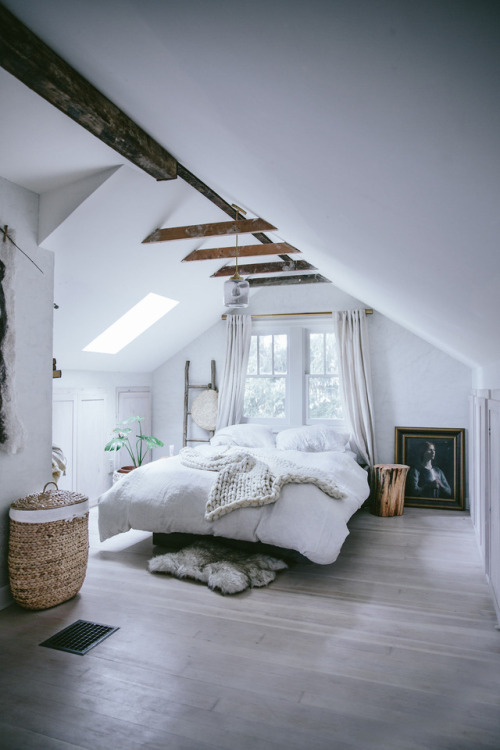 its-my-living - Attic Bedroom Inspiration | Gravity Home