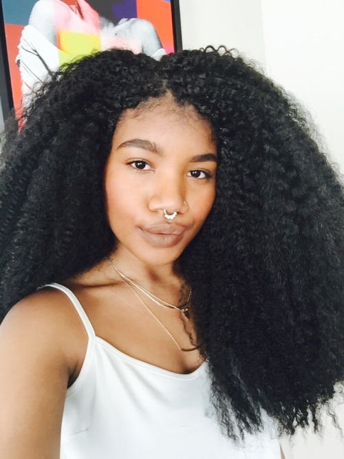 biggypoppak: inquisitivequeen: domyinyay:#BLACKOUT A Black woman &amp; her hair… Her crow