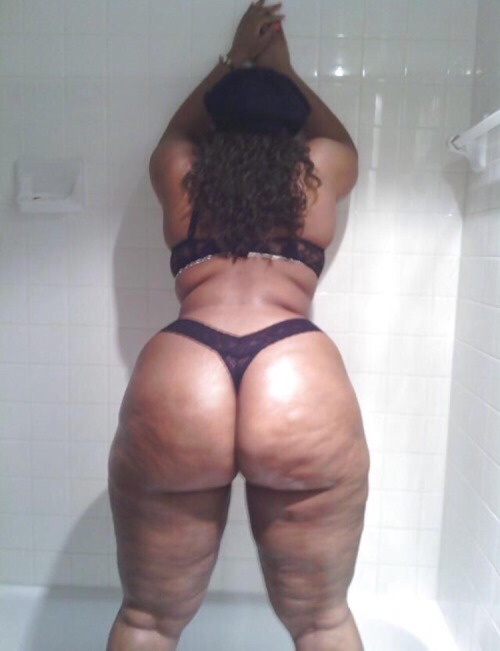 asssofatentwethebest:  nuffsed69:  Thick & Sexy BBW 👌  Who is this