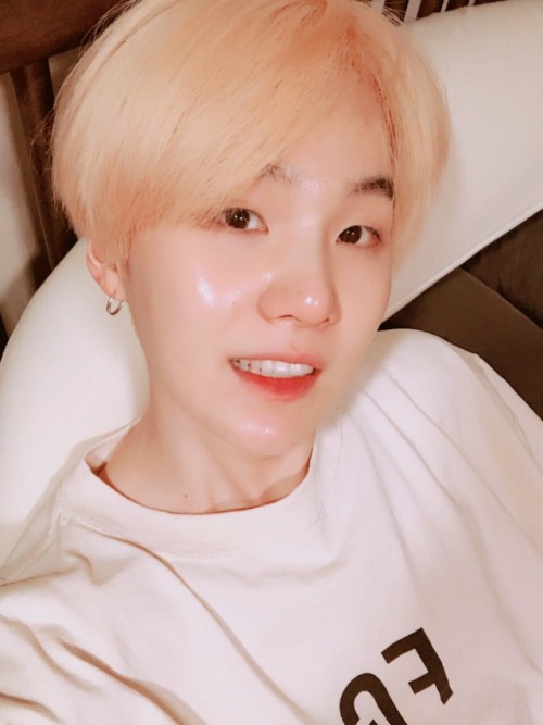 allforbts: 190309 Yoongi’s Tweet 감사합니다 아미 여러분! 올해도 열심히 달릴게요!! 사랑해용~~ Thank you to all the ARMY