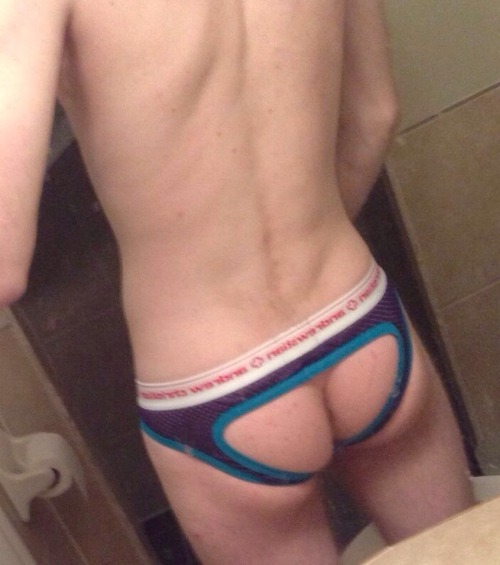 micky-wicky:  Saggerguy he wants to be spread! porn pictures