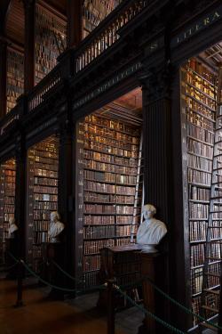 silvaris:    The Old Library by Christophe