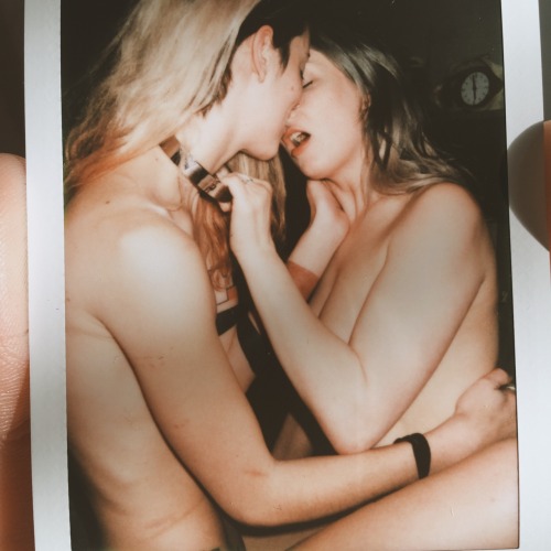 Porn photo vextape:I like kissing @camdamage a lot a