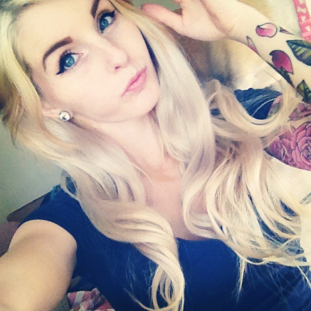 withaflowerinourhair:  Puff cheeks 😗