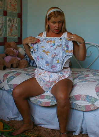ppandd:  So many plastic pants…. I can’t decide!