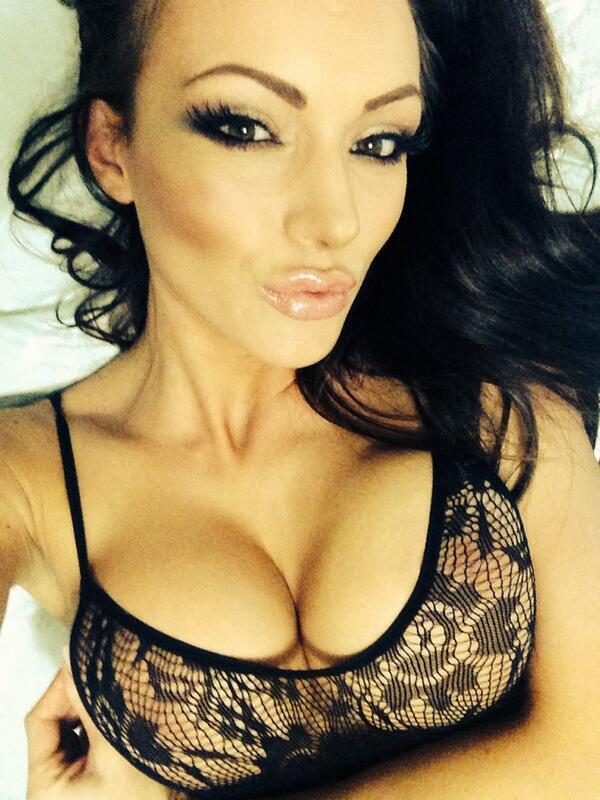 cleavagetweet:  Slutty selfie cleavage