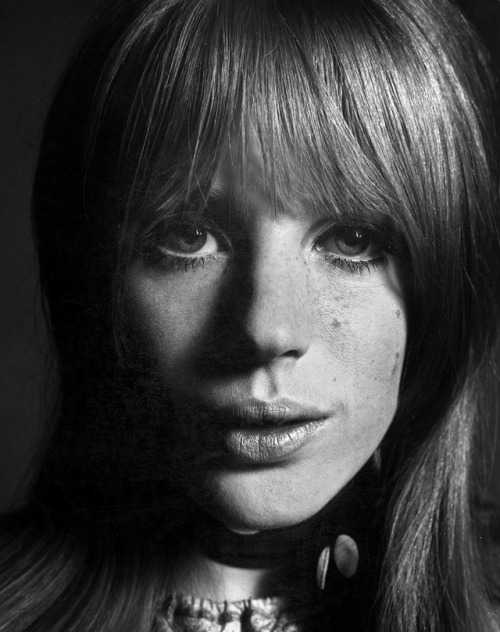 aluacrescente:Marianne Faithfull porn pictures