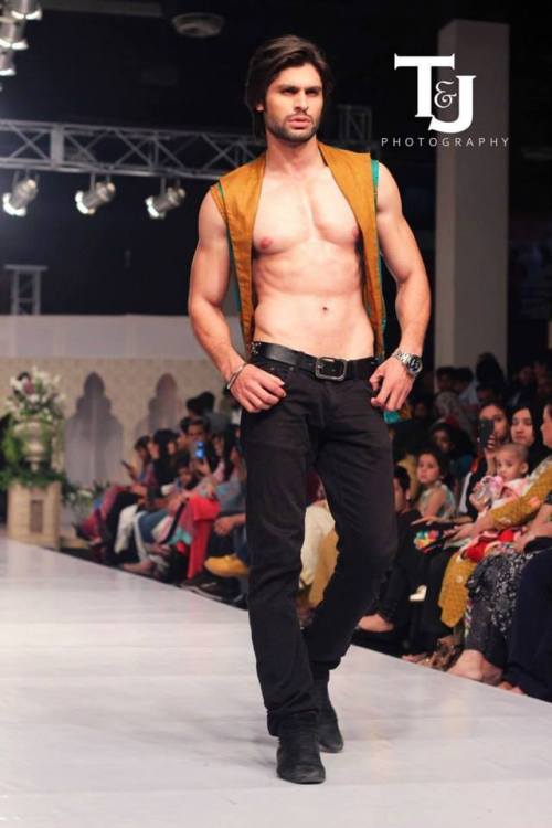 Pakistani Male Model Sheraz Sikander