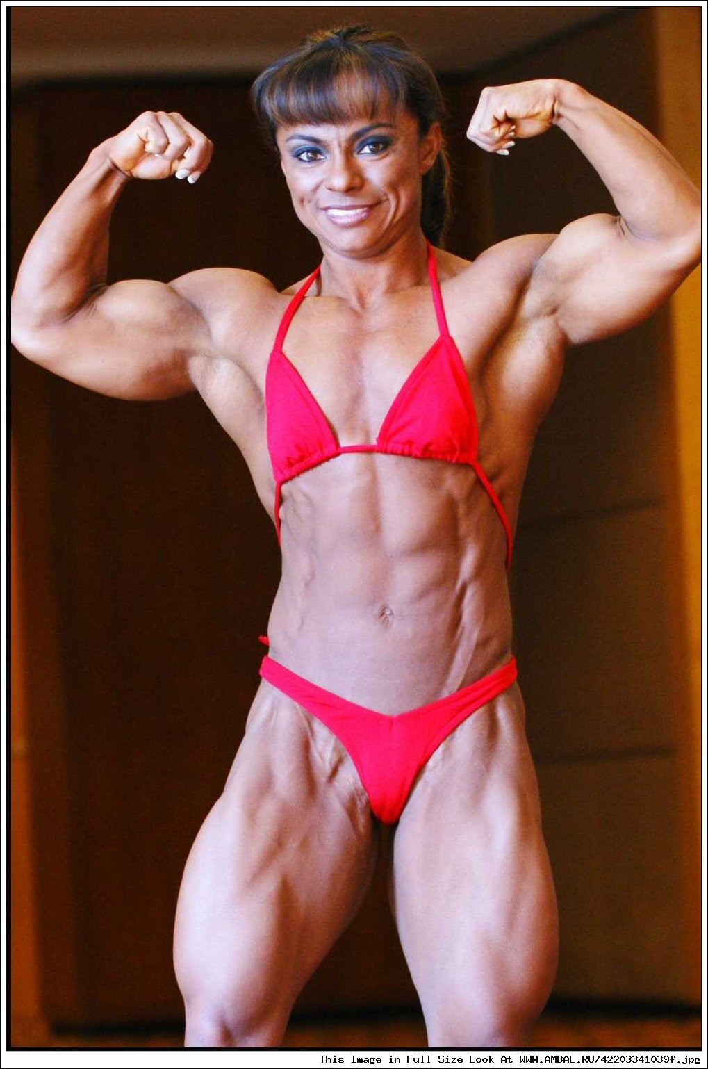 yvwalvekar:  muscle girl———-hot n fit———-barbara fletcher 
