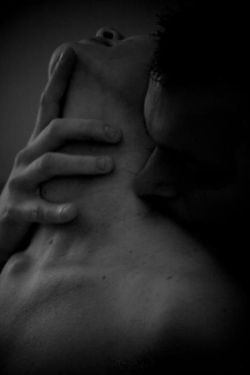 mistresssexy:  captainsg:Oh this moment where your heart says…no turning back.  What is it about this kiss? Mmmmm