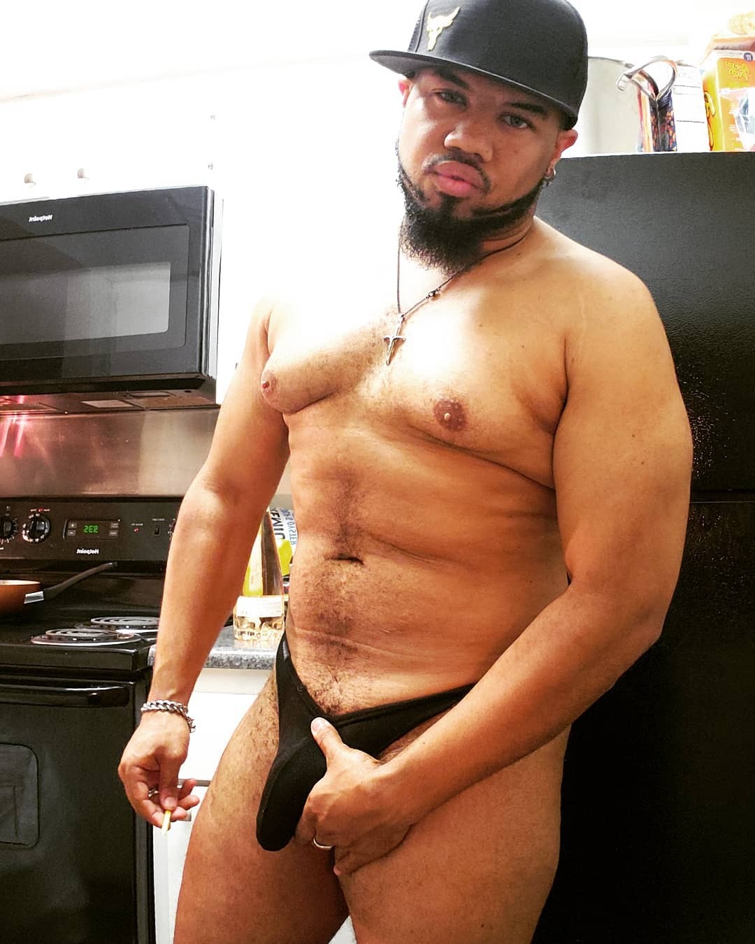 bearhub:www.instagram.com/zeus214/