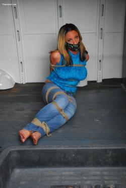 bondagehedgehog:Destiny (akla Courtney Robinson) porn pictures