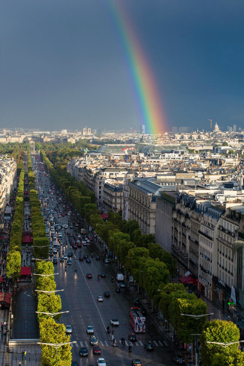 mystic-revelations:  Paris, after a bath By Tim Trueman 