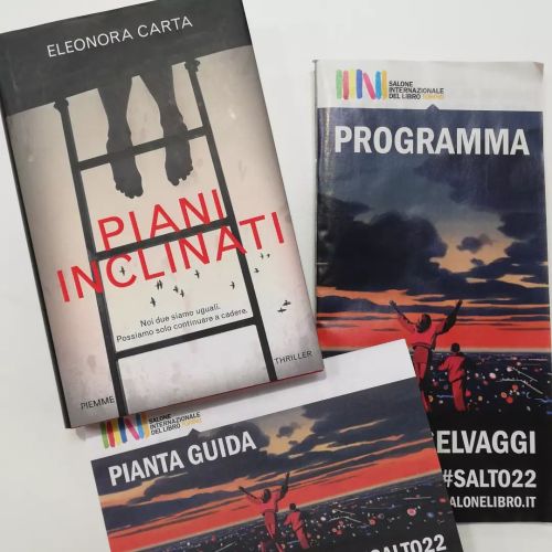 Eccoci, Linda#PianiInclinati @salonelibro #torino#salto2022 #cuoriselvaggi #areabusiness #bookbl