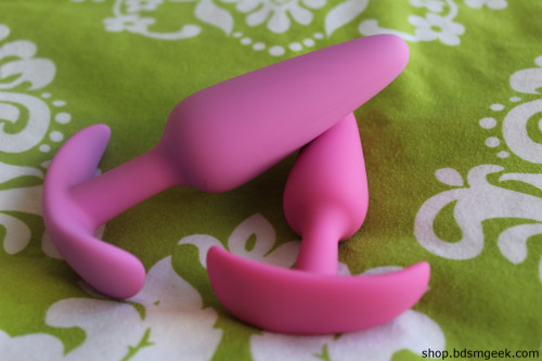 bdsmgeekshop:  alice-is-wet:  bdsmgeek:bdsmgeekshop:  Silicone Tall Bum Trainer Plug    New plug now in the shop! Great for beginners!  Eeee, these are my favorite for long term wear, all day, all night, etc.I really REALLY want to get the largest version