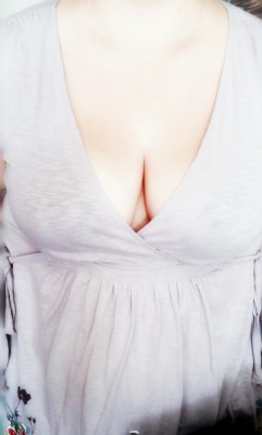 maryneedsmore:  Who would like to undress me and play with these? I would enjoy someone sucking on my nipples right now 💋   - Mary x ❤ 