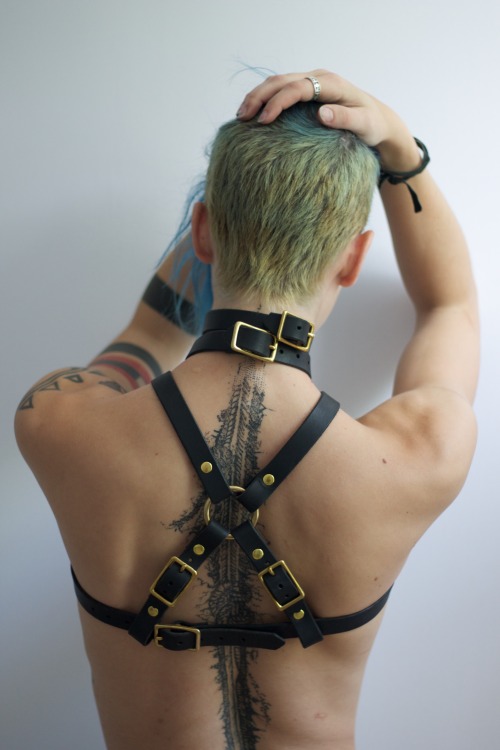 wildwolfleatherwork:  Harness by Wild Wolf Leatherwork (on Etsy) || Modeled by Cam Damage 