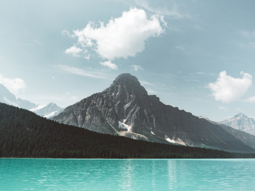 Icefields Parkway (Highway 93 North), Alberta, Canada - a 230 kilometer mountain road running throug