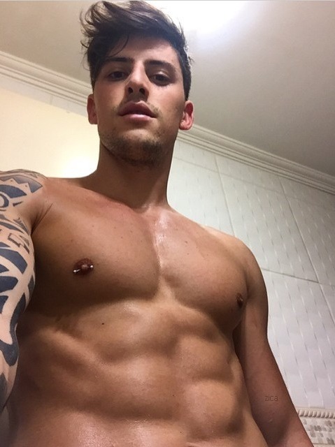 gregors2:  notsoostraight:  -  I am soooooo gay and I love and adore beautiful gay men.